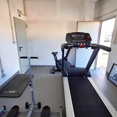 Classy 3bdr By Lovelystay *