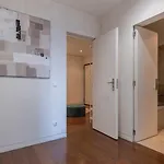 Classy 3bdr By Lovelystay *